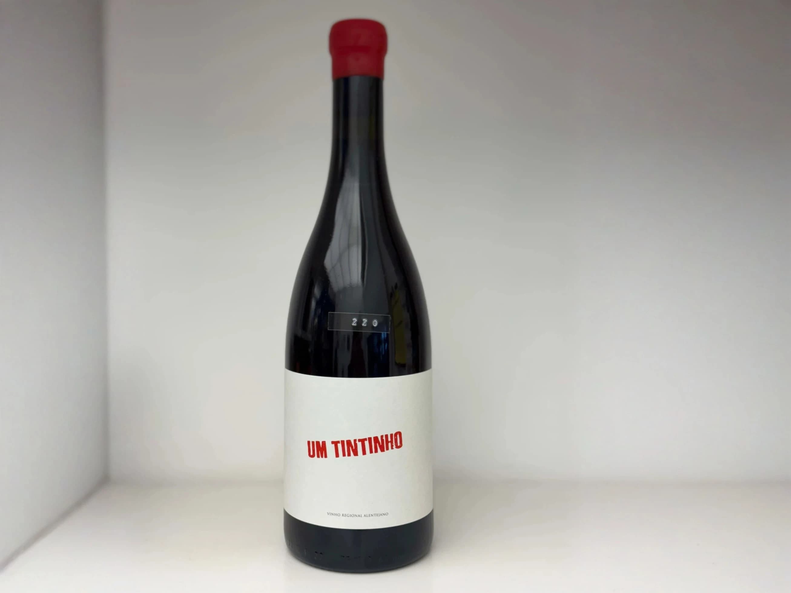 vinho tinto um tintinho